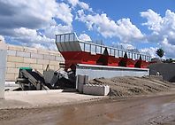 Reihendoseur 4 x 4 mit Mischer Reihendoseur 4 x 4 mit Mischer