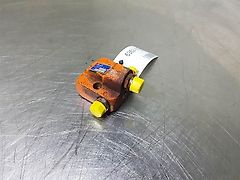 Schaeff SKL832-Sauer Danfoss OLSB80-Priority valve