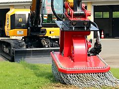 REHNEN Stubbenfräse R20 / R40 / R52 / R65 Dienstgewicht von 2-20t